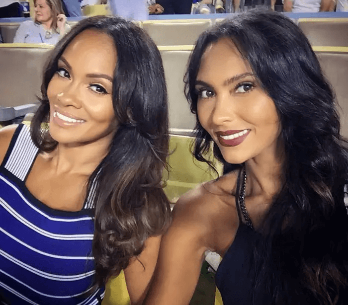 10 Moms And Daughters That Look Insanely Alike #1