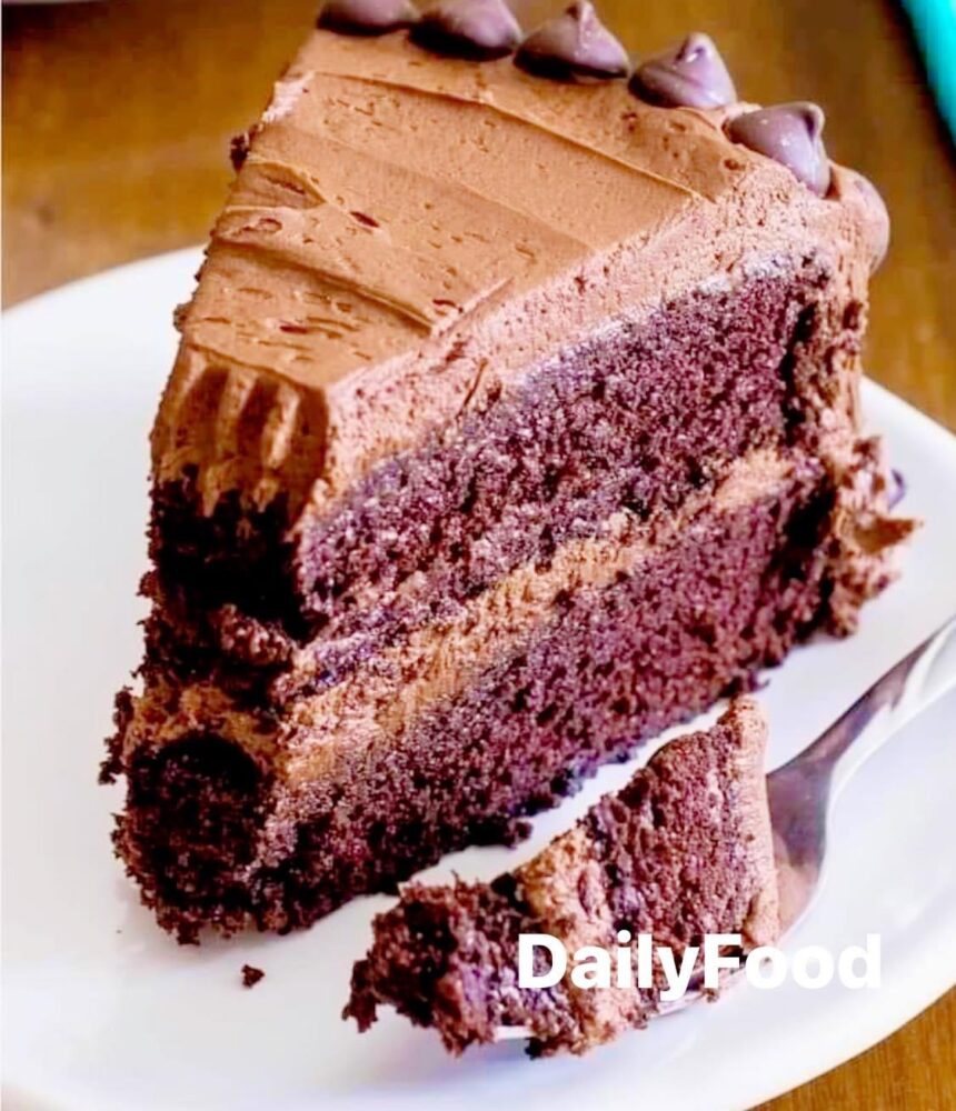 CHOCOLATE CAKE