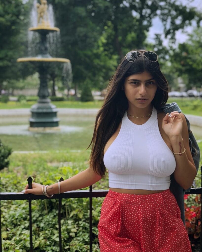 Mia Khalifa responds to haters telling her to 'DIE' with raunchy topless snaps