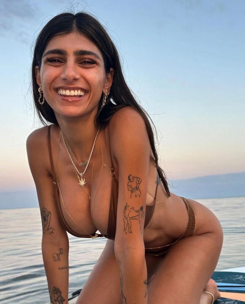 Mia Khalifa responds to haters telling her to 'DIE' with raunchy topless snaps