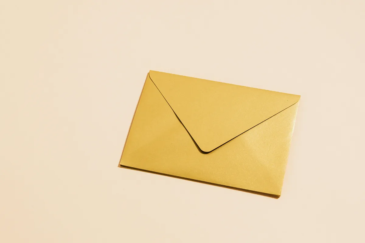 A Millionaire Gifted Me a House as a Mother of 5 – When I Entered and Read the Note Left Inside, I Froze in Shock 3 Usa People A Millionaire Gifted Me a House as a Mother of 5 – When I Entered and Read the Note Left Inside, I Froze in Shock