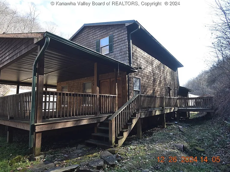 Charming Country Retreat with Endless Potential