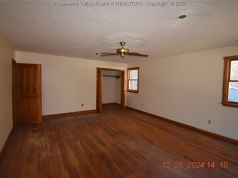 Charming Country Retreat with Endless Potential