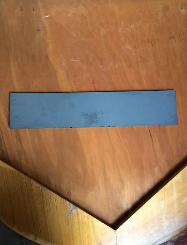 Instead of throwing a 1942 vanity table away, the man brought it back to life and turned into a modern piece of furniture 5 Usa People Instead of throwing a 1942 vanity table away, the man brought it back to life and turned into a modern piece of furniture