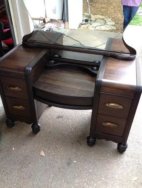 Instead of throwing a 1942 vanity table away, the man brought it back to life and turned into a modern piece of furniture 8 Usa People Instead of throwing a 1942 vanity table away, the man brought it back to life and turned into a modern piece of furniture