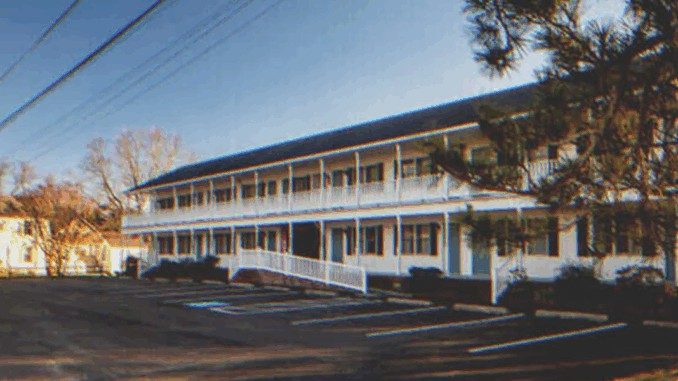 Woman Sees Her Husband Enter Motel with Girl and Come Out an Hour Later Shabby – Story of the Day