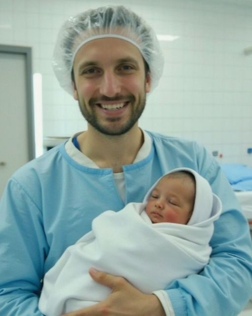 My Brother Smiled In Every Birth Photo—Until We Noticed The Same Baby Appeared In All Of Them