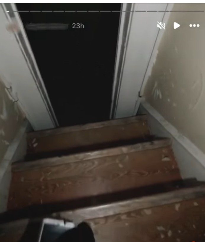 While Sister Inherits Mansion, Brother Gets Abandoned House and Finds a Hidden Floor There