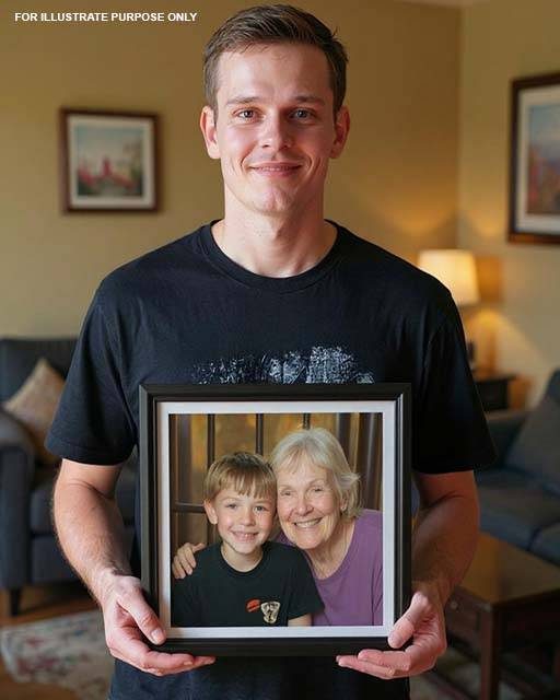 My Mother and Sister Took My Grandma’s House and Car—All I Got Was a Photo of Us… Until I Realized She’d Left Me Something Far Greater